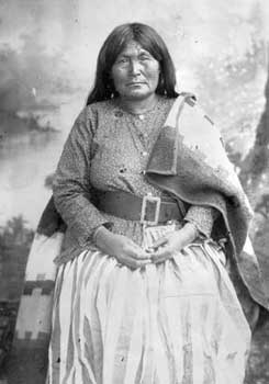 native american women roles