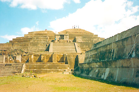 Part of the large Chalchuapa site Tazumal comprises a group of flattopped 
